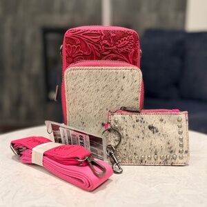 Trinity Ranch Genuine Hair-On Cowhide /Tooled Phone Purse w/ Coin Pouch HPK (C)